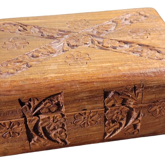 Vintage Hand Carved Rosewood Floral Trinket Box Blue Felt Lined 6x4 Rustic Decor - Picture 8 of 8